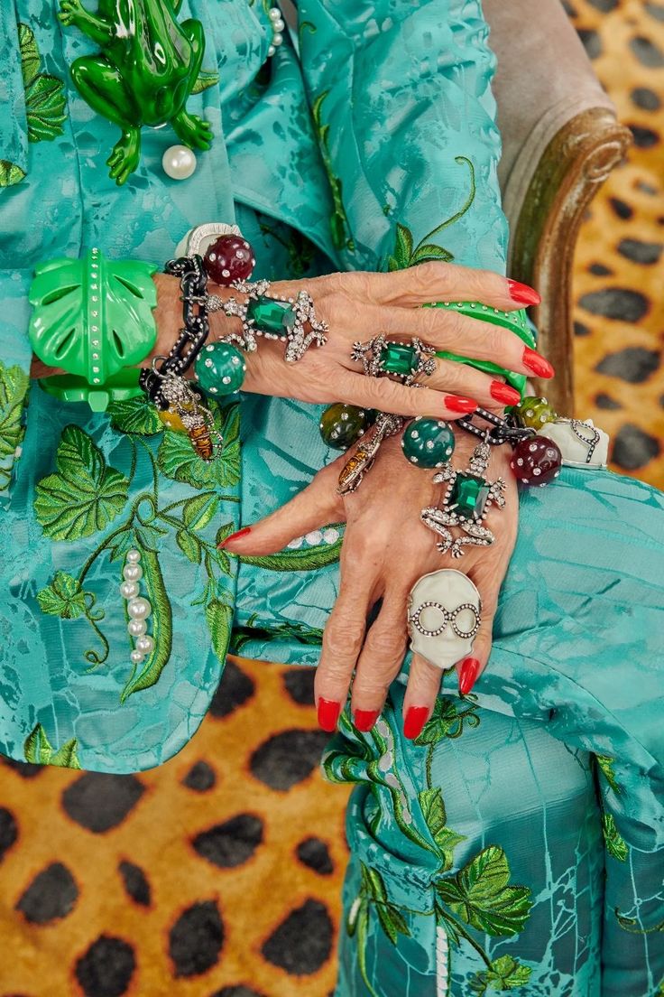 Los accesorios de Apfel eran una muestra de su creatividad y audacia.